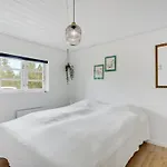 Henriethe - 1-1km From The Sea By Interhome