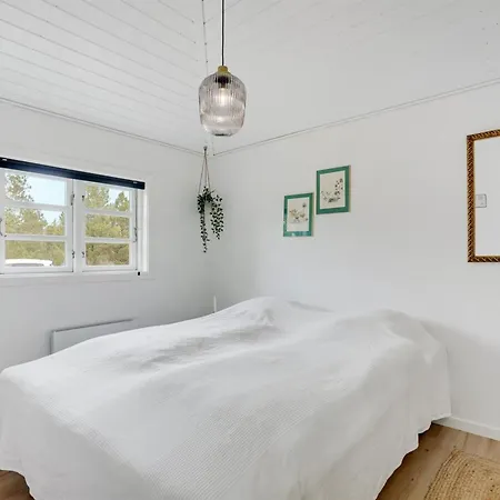 Henriethe - 1-1km From The Sea By Interhome