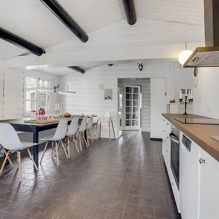 Henriethe - 1-1km From The Sea By Interhome *