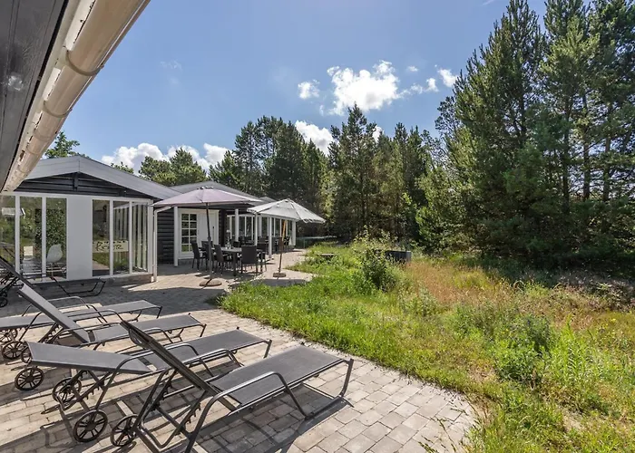 Henriethe - 1-1km From The Sea By Interhome